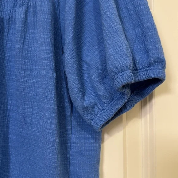 Banana Republic Textured Crew Neck Top - Picture 3 of 4